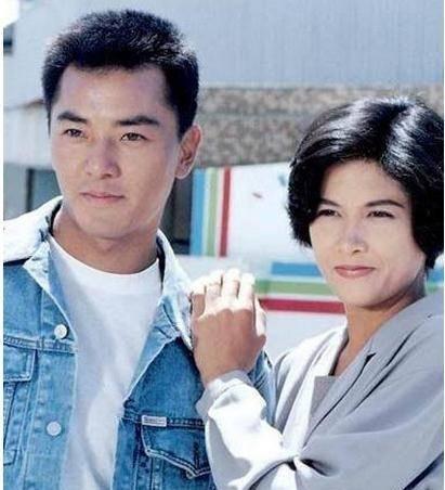 郑伊健吃瓜视频大全,趣味瞬间尽收眼底